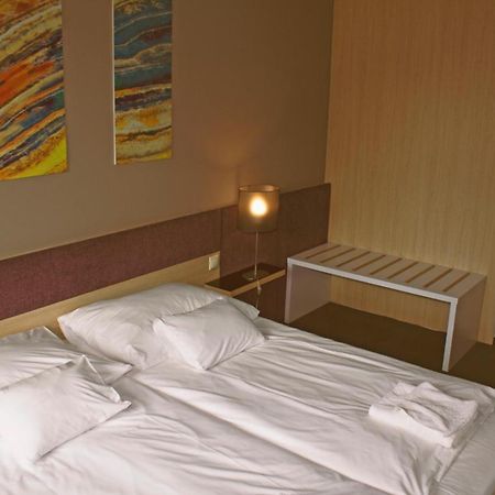 Orion Apartman Sárvár Esterno foto